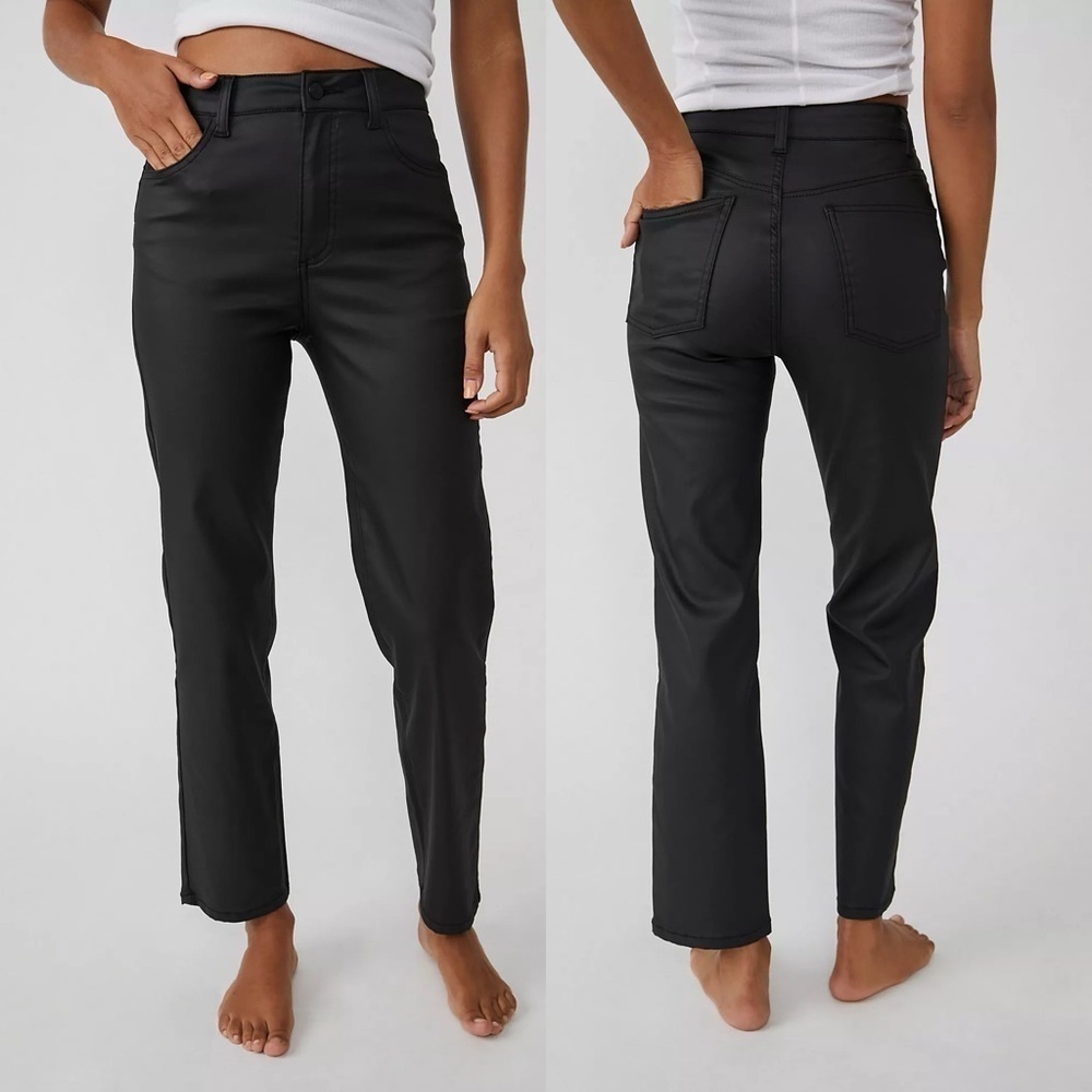 New We The Free Pacifica Jeans Women's 26 Black Coated High Rise Straight Leg